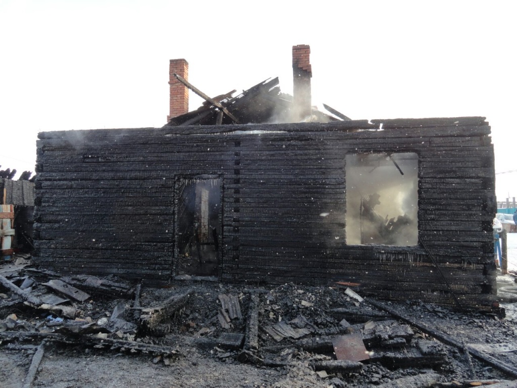 Фотографии с места пожара с.Бильчир Осинского района